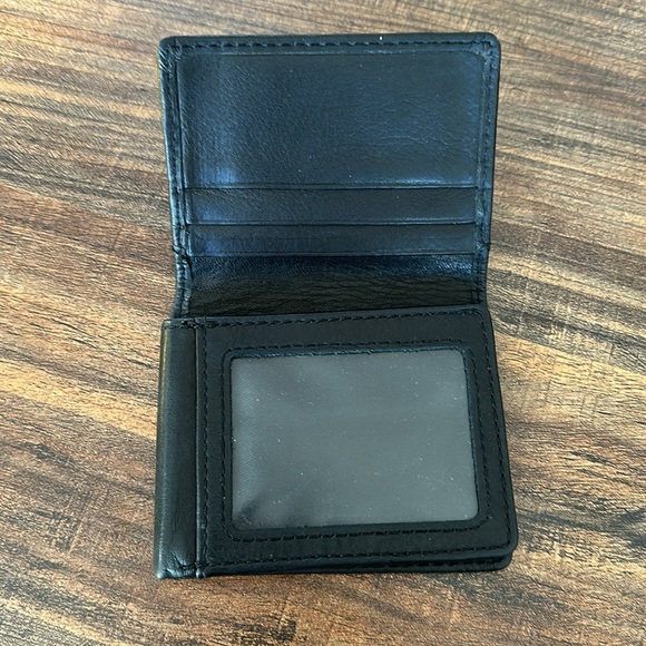 Fossil Black Leather Trifold Wallet - Picture 2 of 3